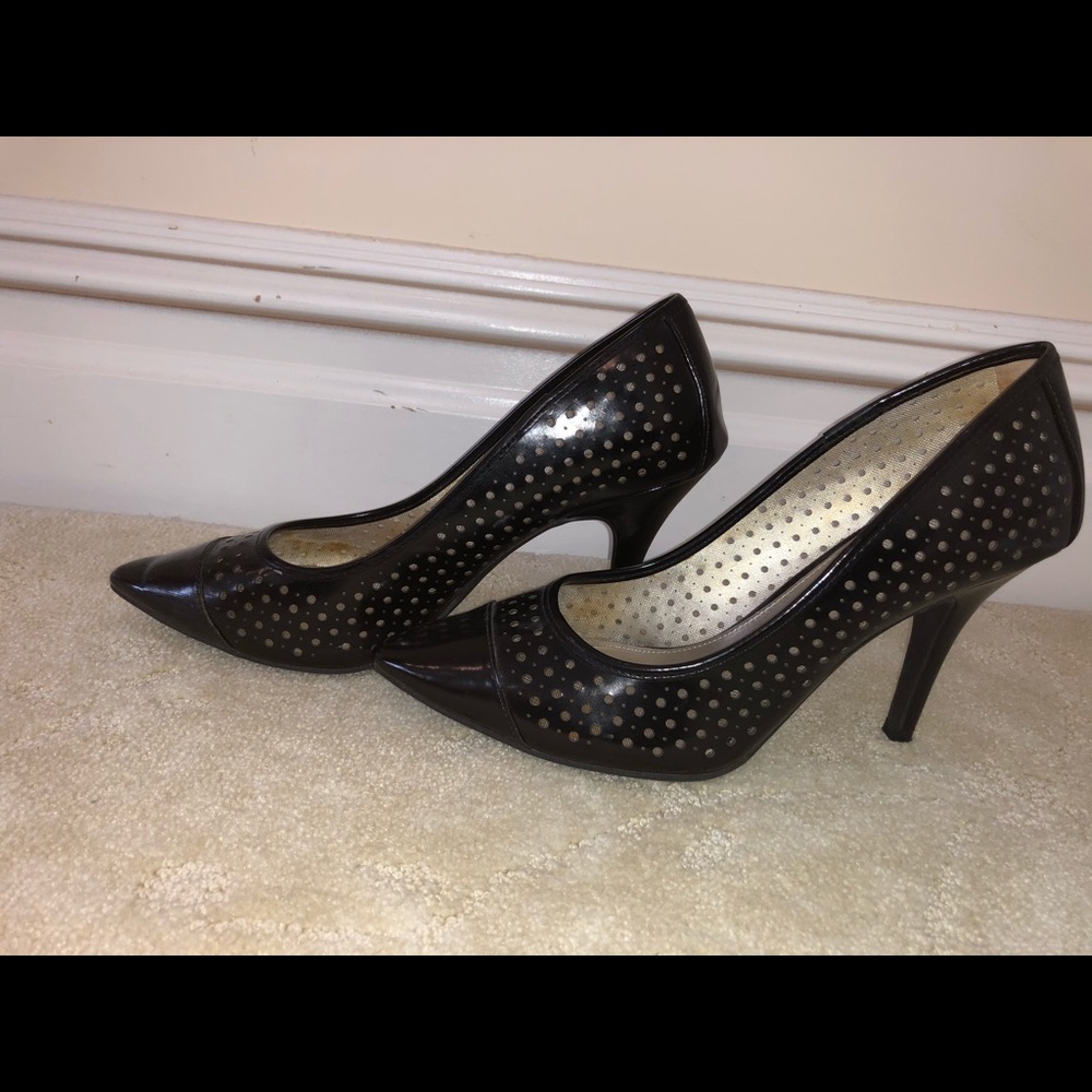 Pumps - Picture 4 of 5